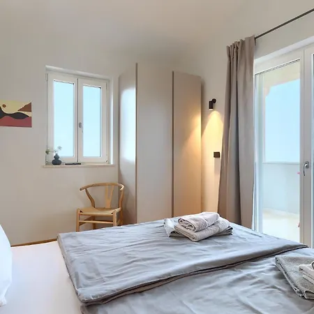 Beautiful Regina With View In Visnjan Villa Markovac