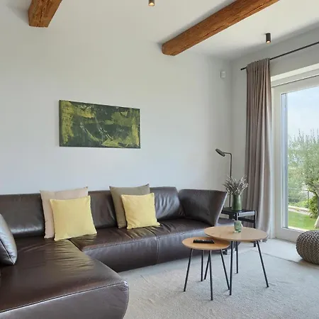 Beautiful Regina With View In Visnjan Villa Markovac